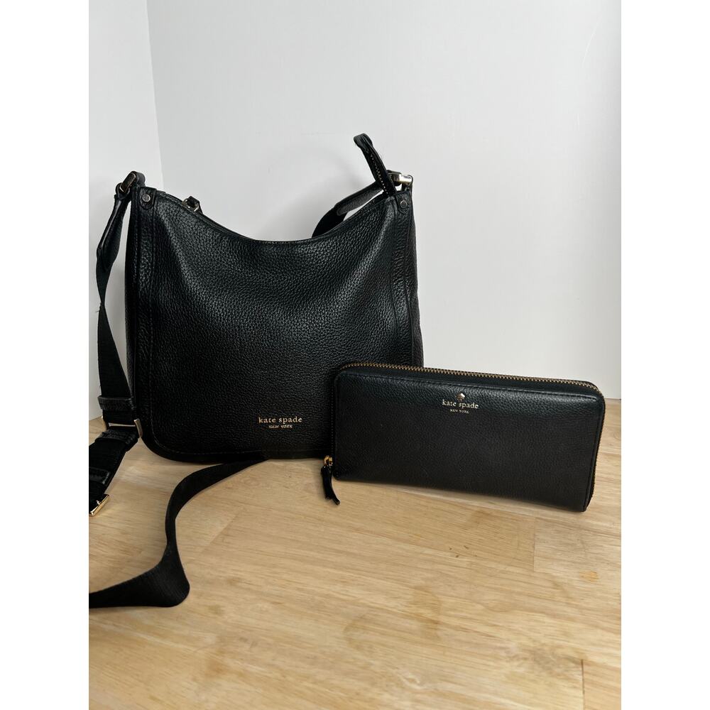 Kate Spade New York Roulette Medium Black Pebbled Messenger Bag and Wallet Set - Picture 3 of 11